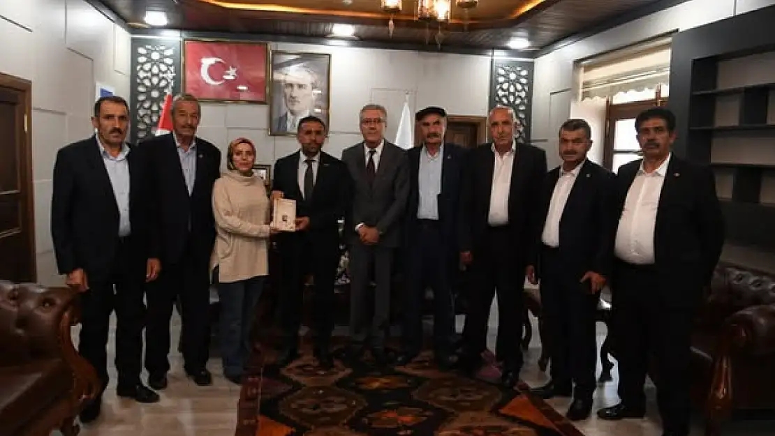 Muş Sungu Belediye Başkanı Turan Sayılgan'dan Eş Başkanlara Anlamlı Ziyaret