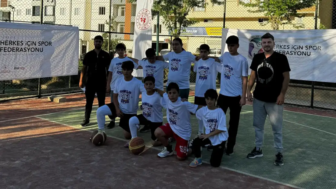 Muş'ta 3x3 Basketbol Coşkusu 'Gençlik ve Spor Festivali'nde Yaşandı