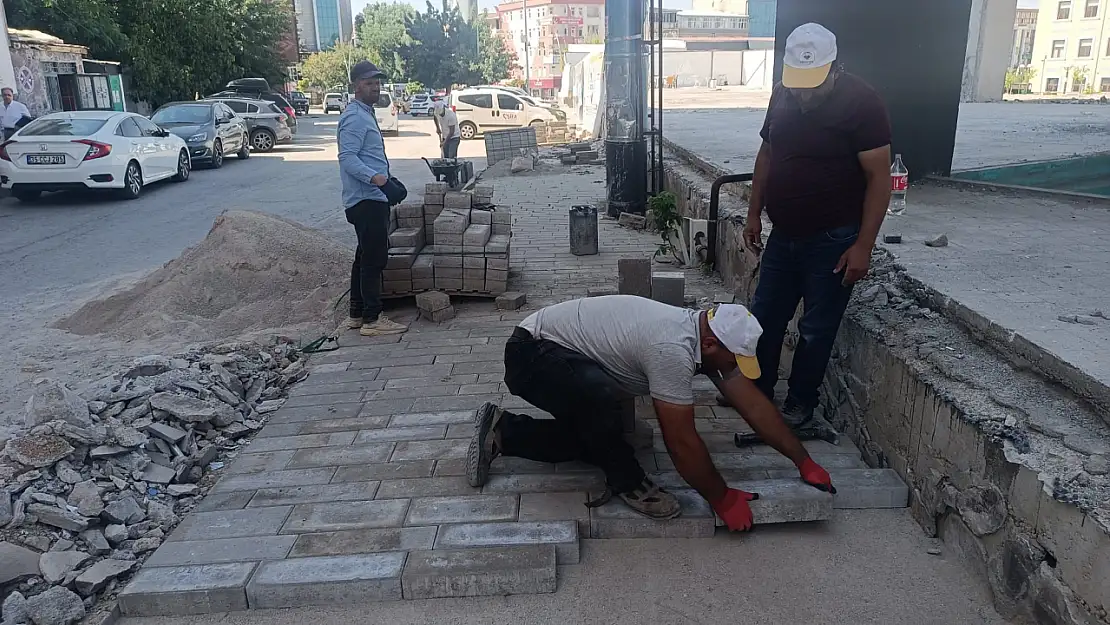 Muş'ta 7 Mahallede Eş Zamanlı Altyapı ve Yol Çalışmaları Devam Ediyor