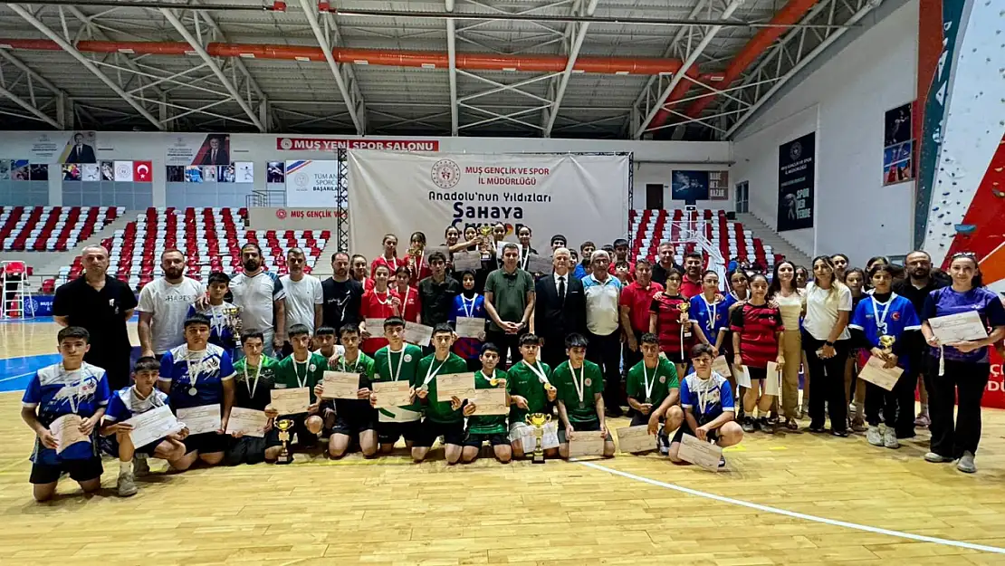 Muş'ta ANALİG Badminton Heyecanı Sona Erdi