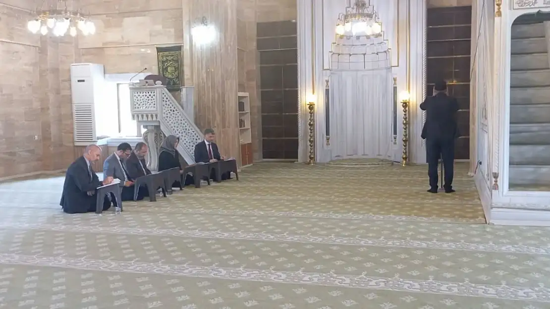 Muş'ta 'Ezanı Güzel Okuma ve Etkili Hutbe Sunumu Yarışması' Düzenlendi