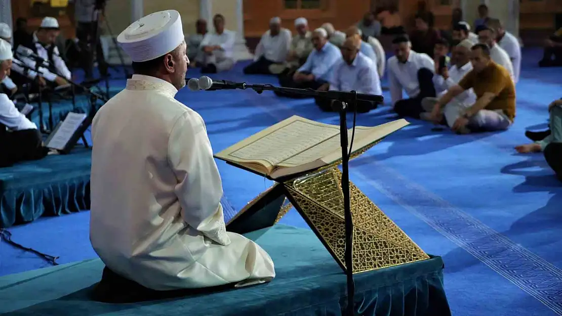 Muş'ta Mevlit Kandili coşku içinde kutlandı, birlik ve beraberlik mesajları öne çıktı