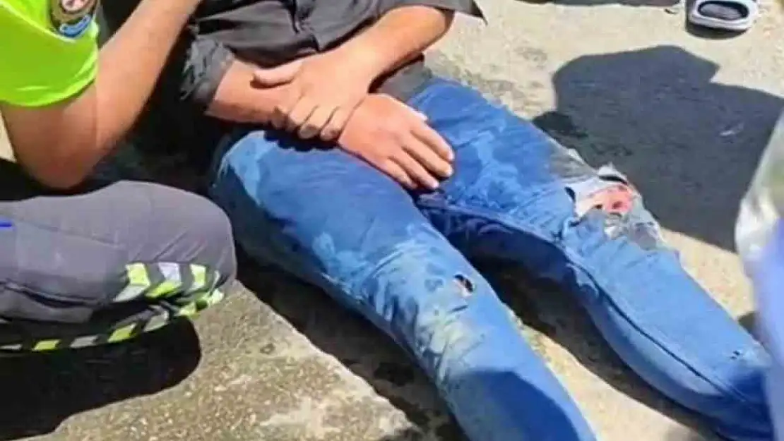 Muş'ta motosiklet ve ticari araç çarpıştı, bir yaralı hastaneye kaldırıldı