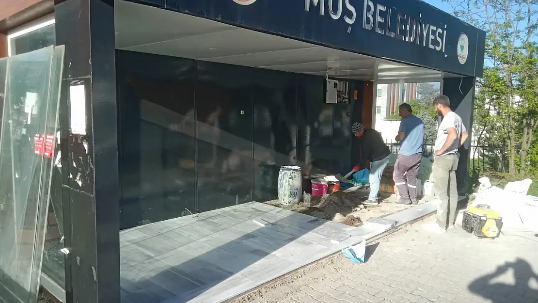 Muş'ta Otobüs Durakları Yenileniyor, Ulaşım Konforu Artırılıyor