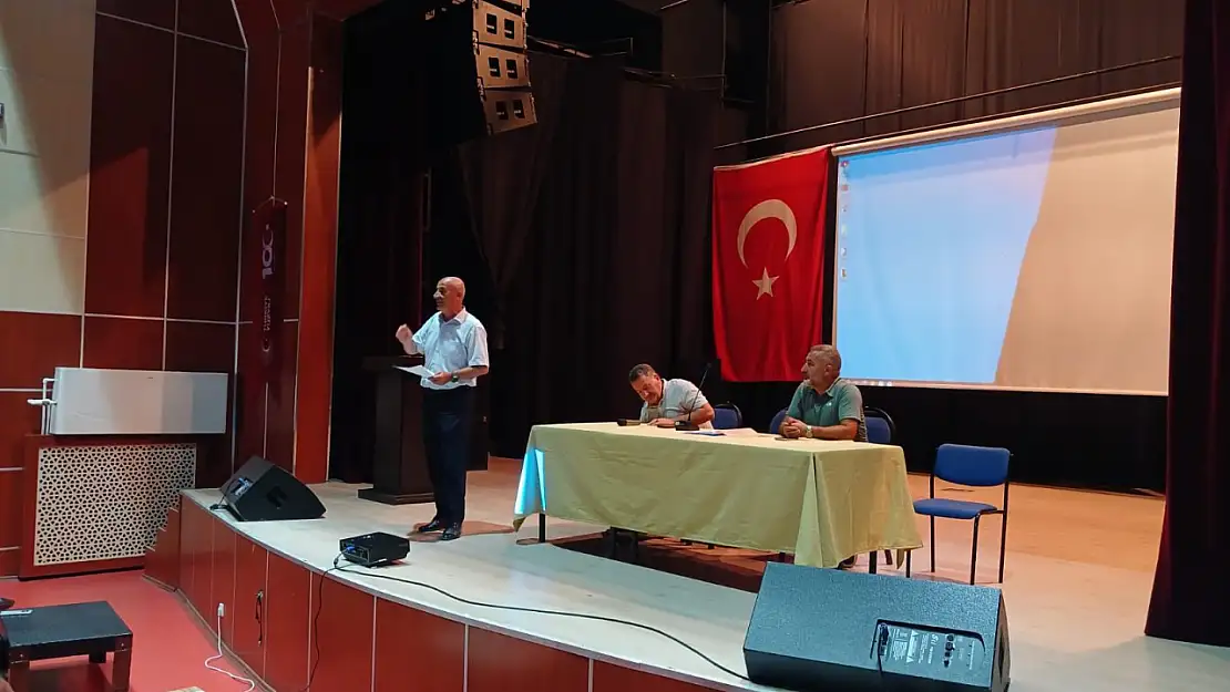 Muş'ta sokak hayvanları için muhtarlarla etkili toplantı düzenlendi