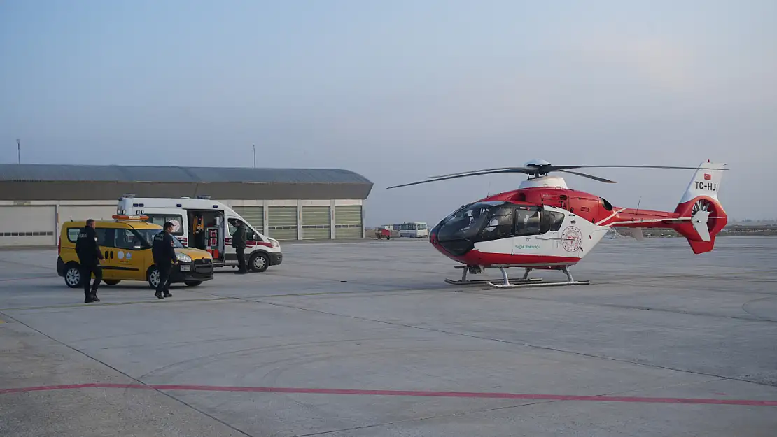 Muş'ta yeni doğan bebek için ambulans helikopter havalandı