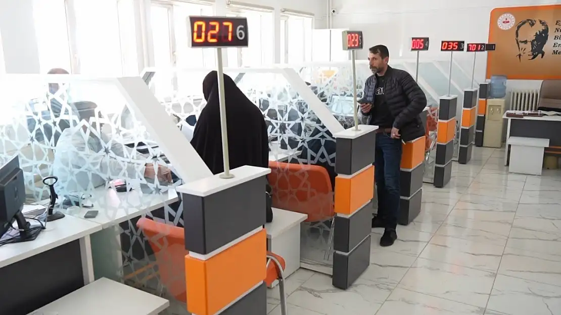 Muş'ta YKS için Öğrenci Kayıt Süreci Kolaylaşıyor: Nüfus Müdürlükleri Hafta Sonu Hizmette