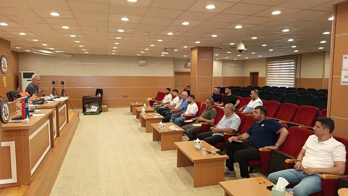 Muş TSO, Motorlu Kara Taşıtları Alım-Satım Sınavı ile sektöre kalifiye eleman kazandırıyor