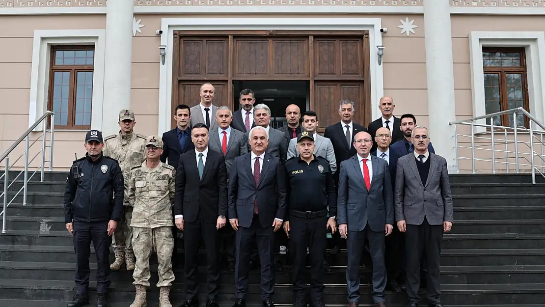 Muş Vali Avni Çakır,Varto Kaymakamlığını Ziyaret Etti