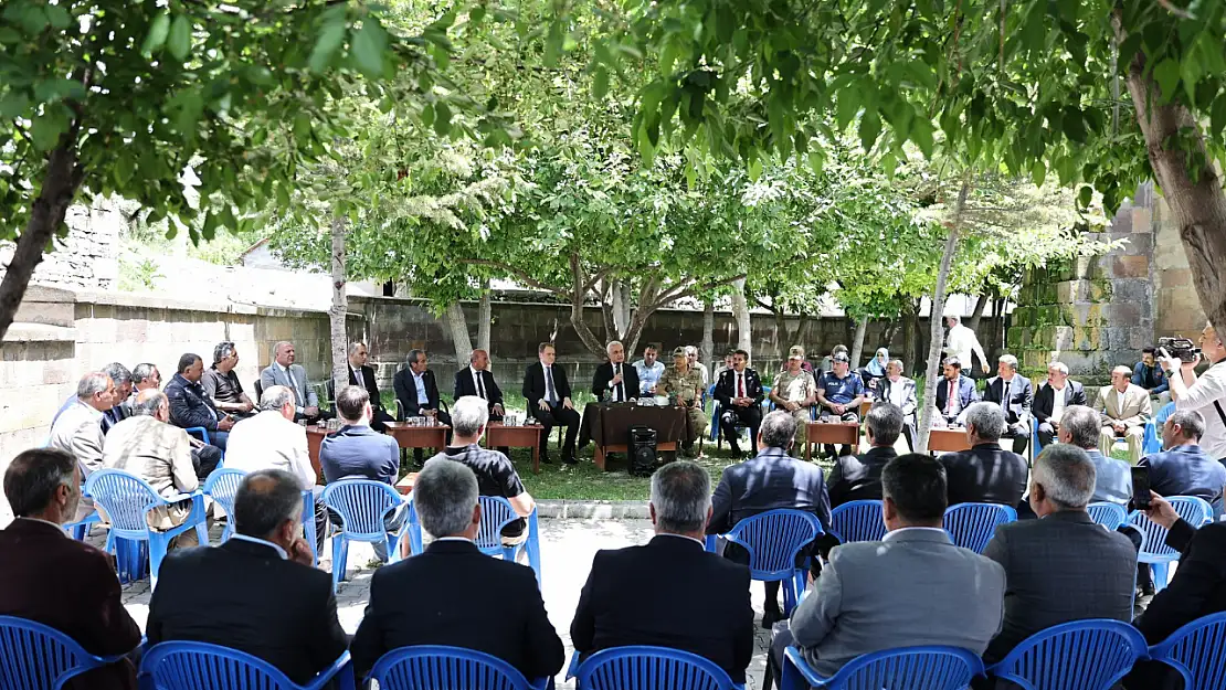 Muş Valisi Avni Çakır'dan Bulanık'ta Esenlik Köyüne Ziyaret