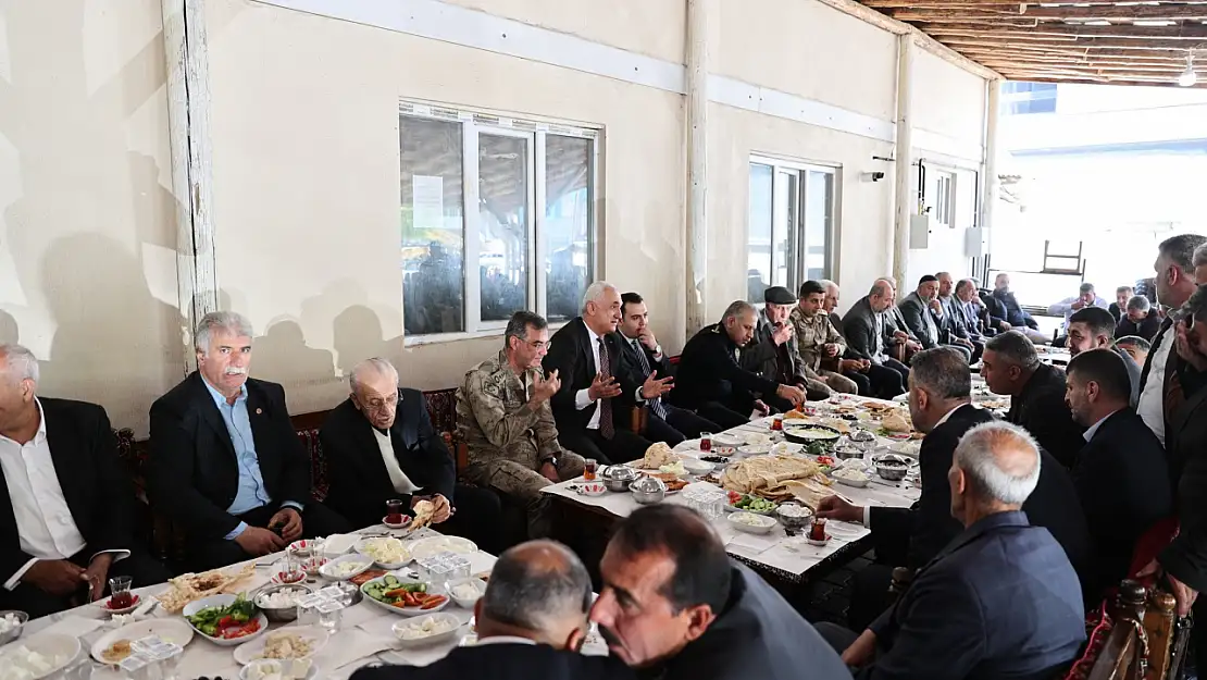 Muş Valisi Avni Çakır, Hasköy'de Vatandaşlarla Kahvaltıda Buluştu