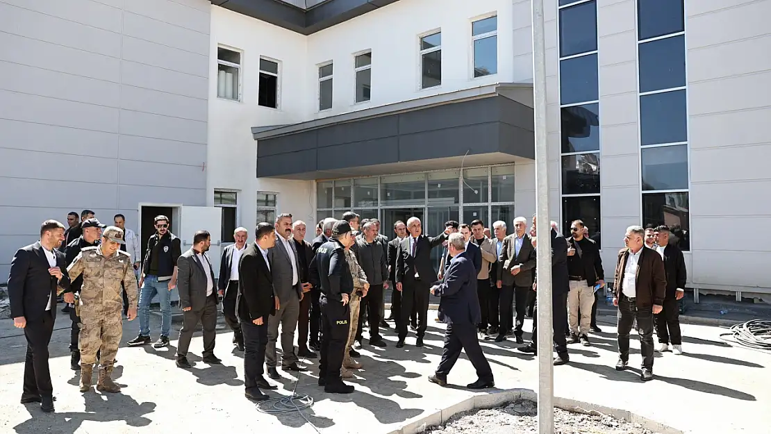Muş Valisi Avni Çakır, Hasköy Devlet Hastanesi İnşaatını İnceledi