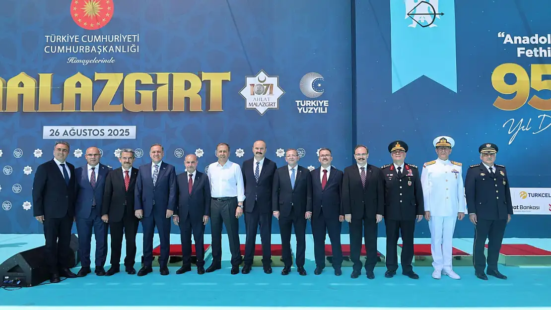 Muş Valisi Ziya Polat, Malazgirt Zaferi'nin 954. Yıl Dönümü Kutlamalarına Katıldı