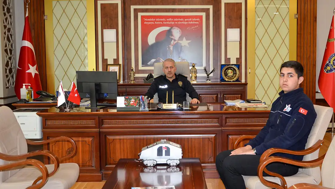 Muşlu Öğrenciden Emniyet Müdürü'ne Ziyaret