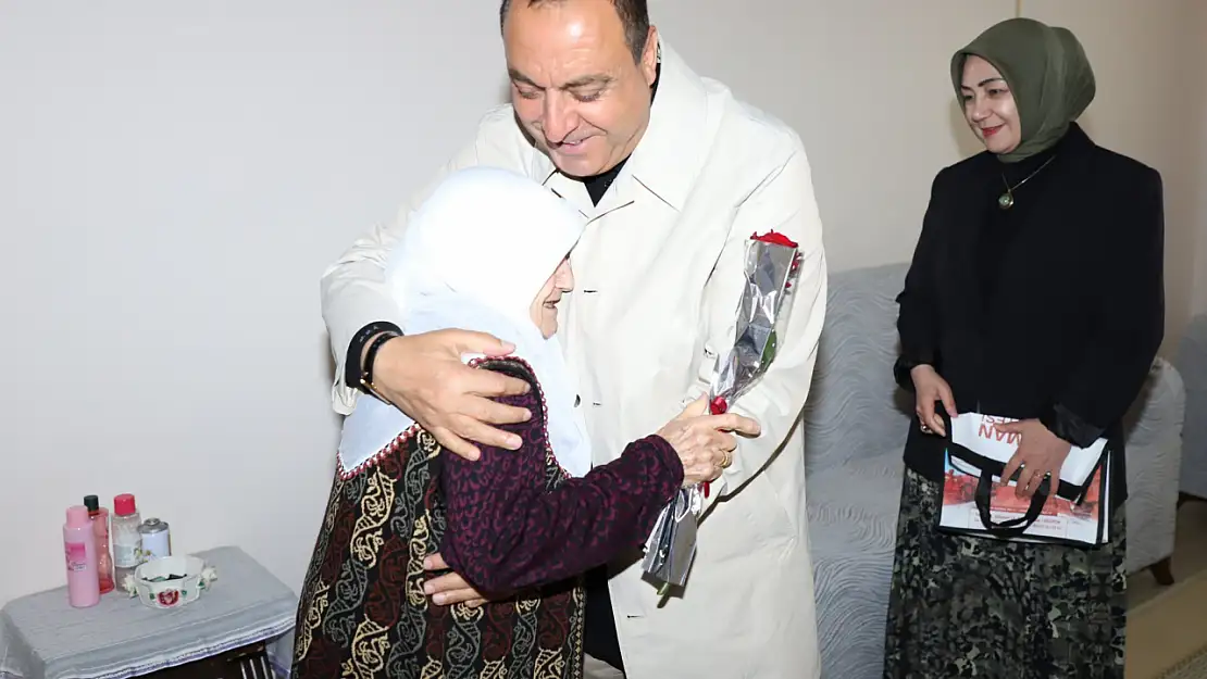 Narman Belediye Başkanı A. Adem Kınalı'dan Anneler Günü Mesajı