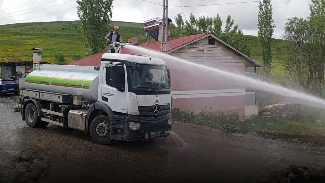 Narman Belediyesi Otlutepe'de temizlik çalışmalarıyla halk sağlığını önceliklendirdi
