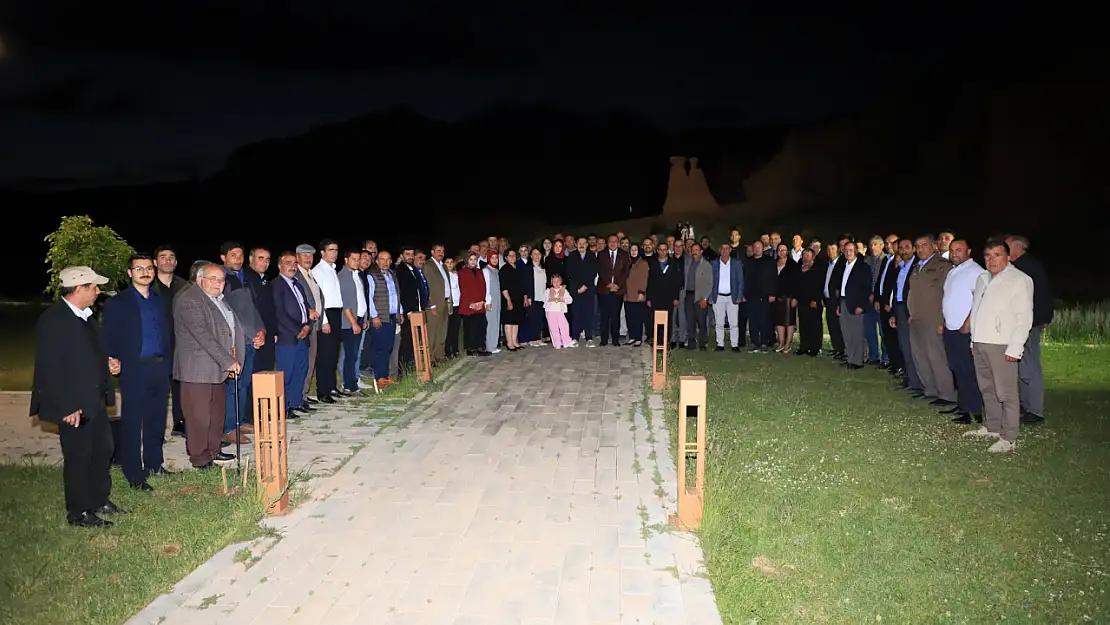 Narman'da Kaymakam Alemdaroğlu'na veda yemeği, Fahri Hemşehrilik Beratı ile onurlandırıldı