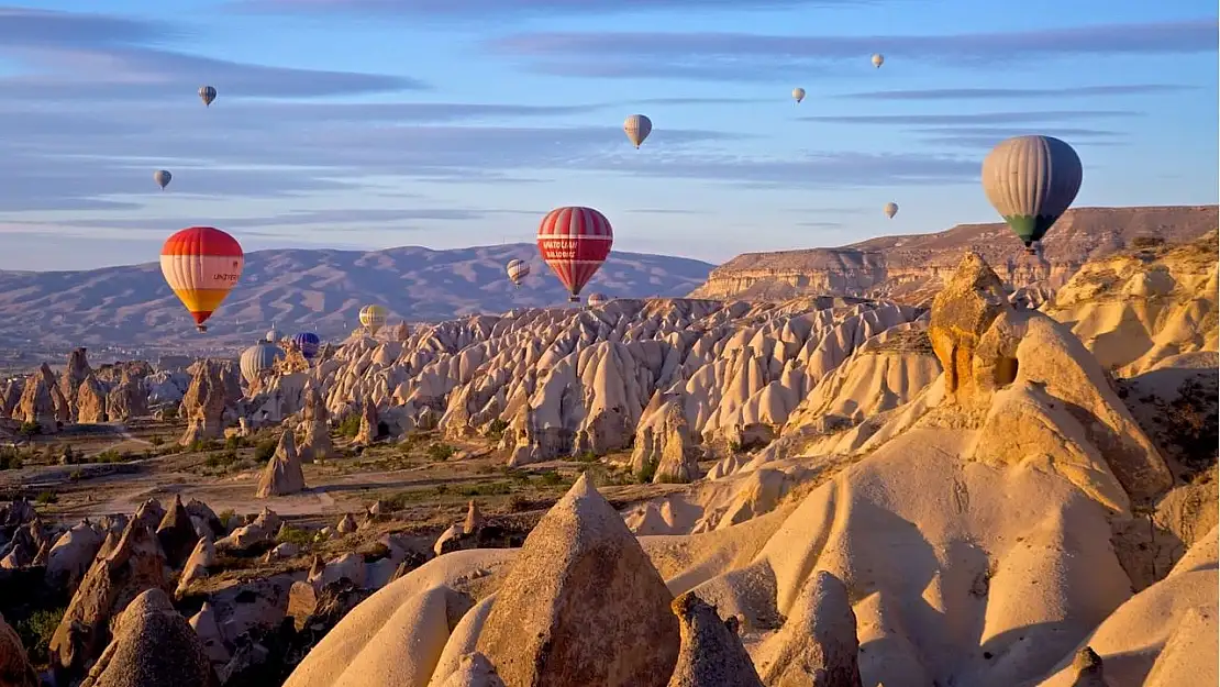 Nevşehir'de düzenlenen Kültür Yolu Festivali, sanatseverleri Kapadokya'nın benzersiz atmosferiyle buluşturdu