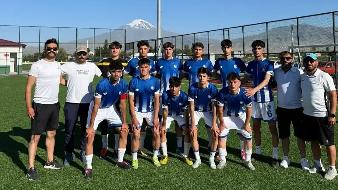 Olimpik Adımlar Spor, U-17 Türkiye Şampiyonası'nda çeyrek finale yükseldi