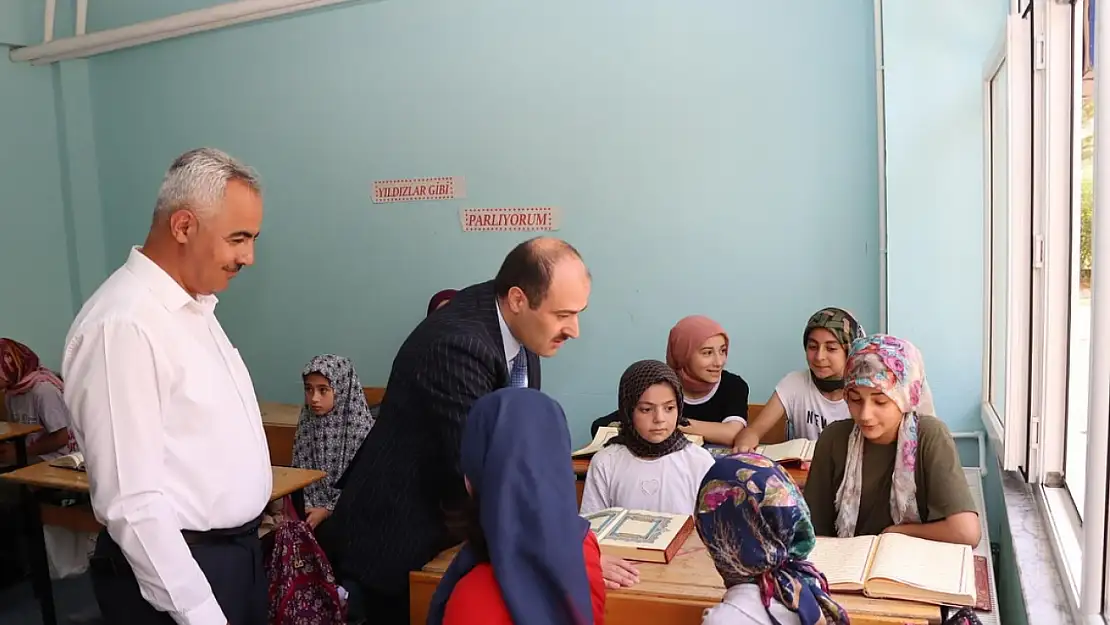 Oltu Belediyesi, Yaz Kuran Kursu'nda çocukların eğitimine destek sağladı