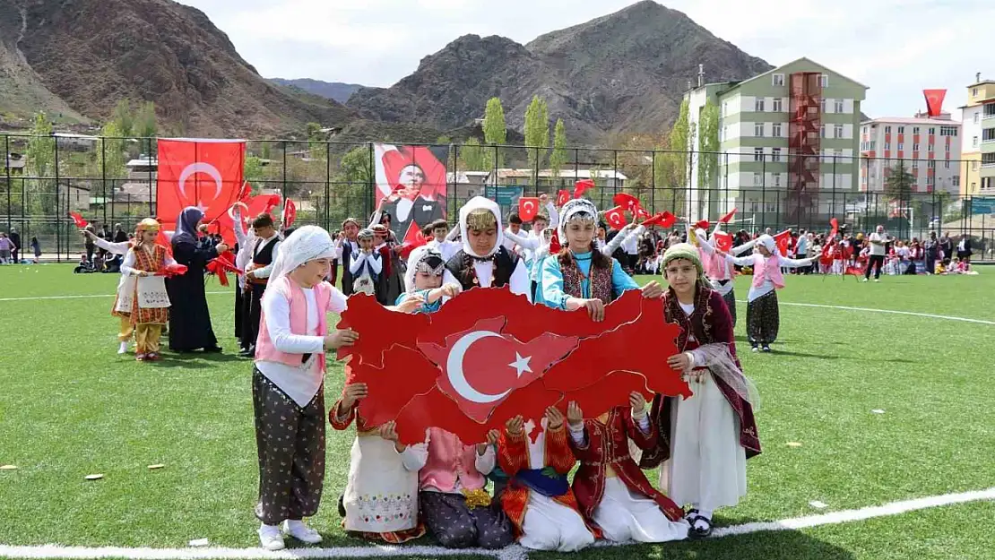 Oltu'da 23 Nisan Coşkusu Büyük Bir Şekilde Kutlandı