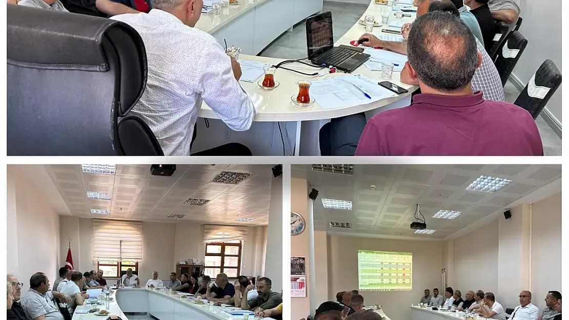 Oltu'da Yıl Sonu Müdürler Kurulu Toplantısı Gerçekleştirildi
