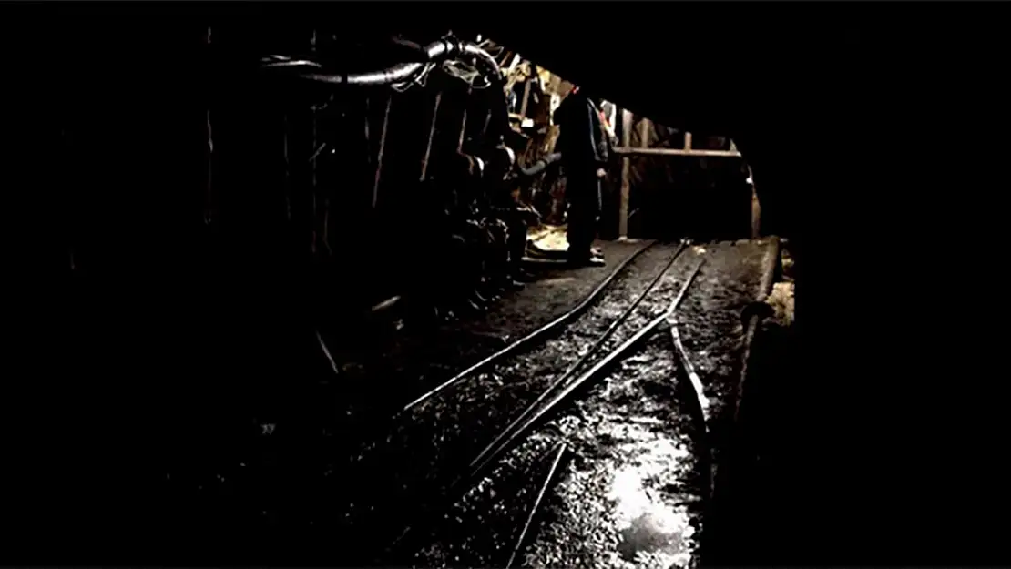 Oltu'daki taş ocağında göçük: 3 işçi mahsur kaldı, kurtarma çalışmaları başlatıldı