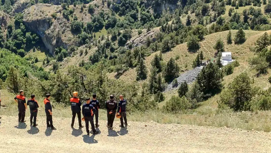 Oltu'daki taş ocağında göçük: 3 işçi hayatını kaybetti, inceleme başlatıldı
