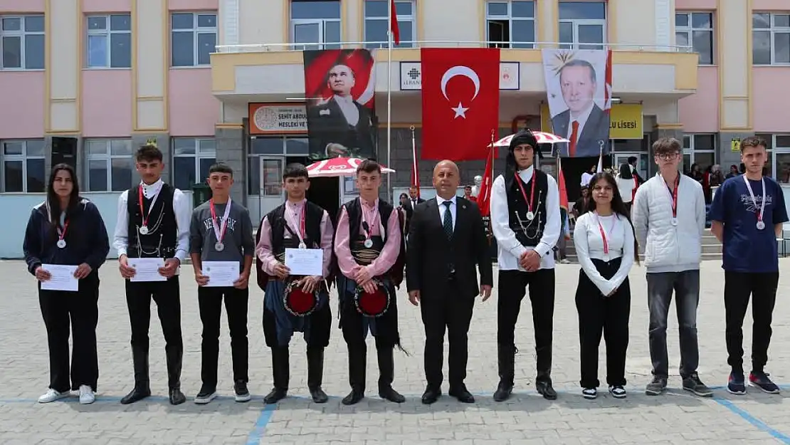 Olur'da 19 Mayıs Coşkuyla Kutlandı