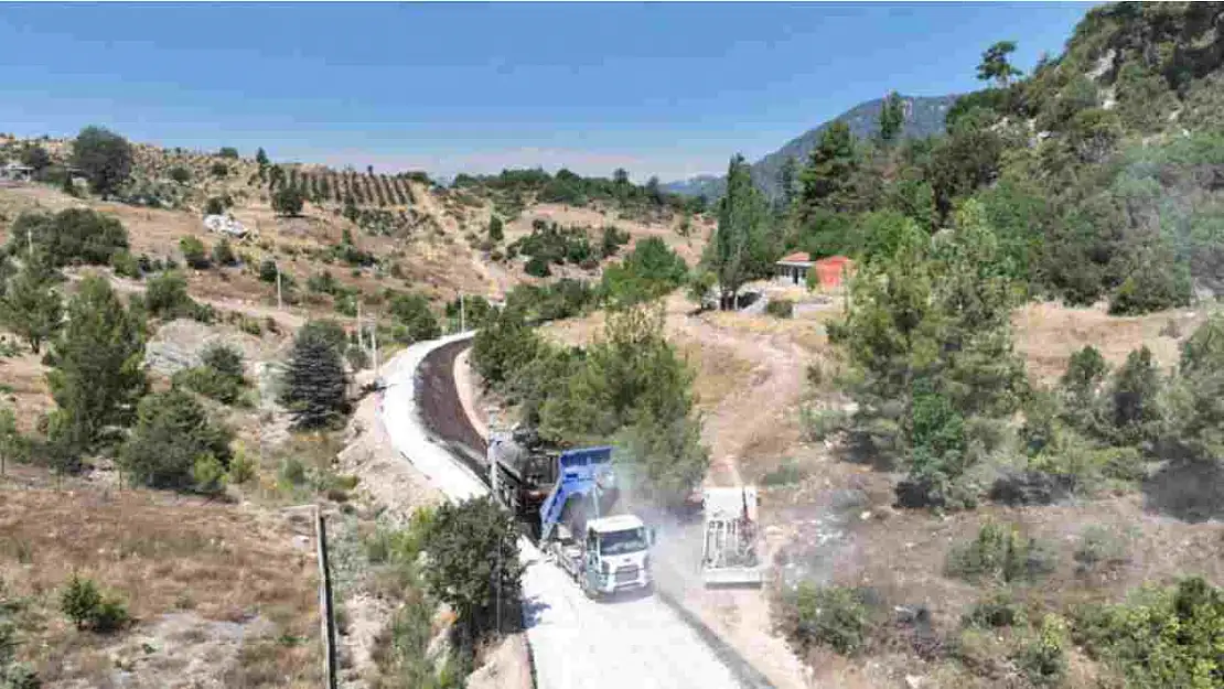 Ovacık Mahallesi'nde yol çalışmaları tamamlandı, ulaşım kolaylaştı!