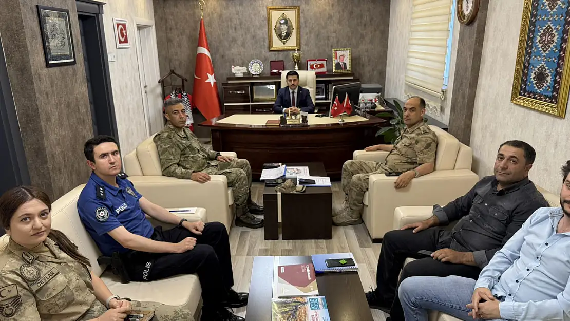 Özalp'ta Güvenlik Toplantısı: Asayiş ve Sınır Güvenliği Değerlendirildi