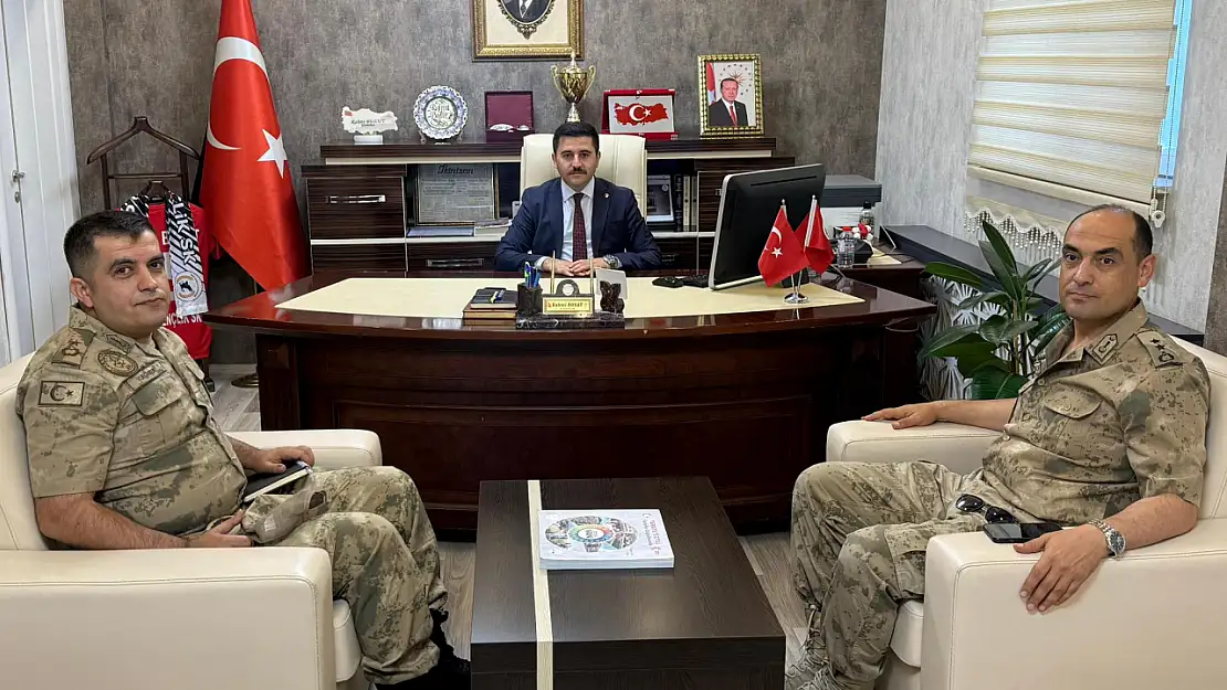 Özalp'ta Jandarma Komutanlığına Yeni Atama ve Güvenlik Projeleri Görüşüldü