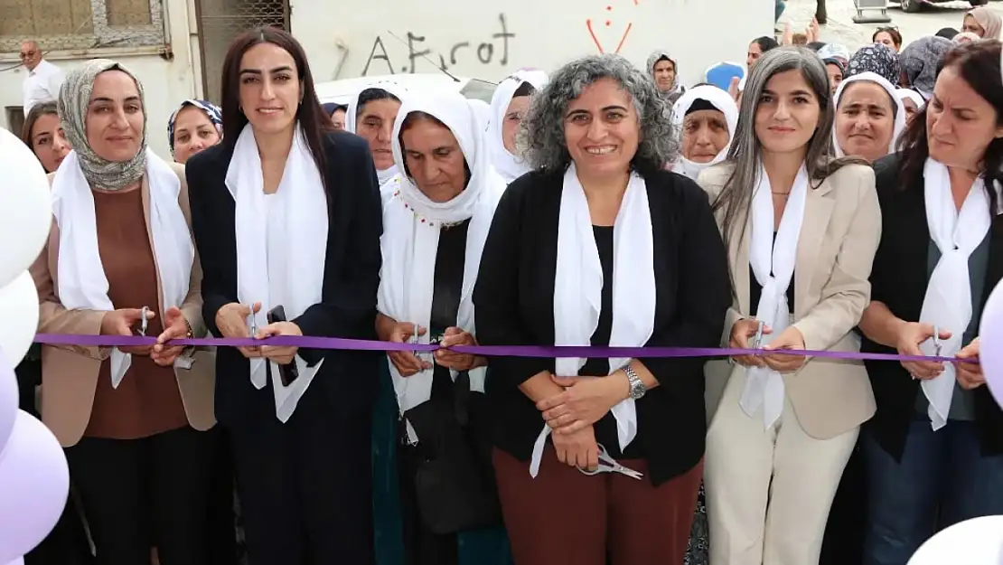 Özalp'te Kadınlara Yeni Destek: Rındêxan Kadın Dinlenme ve Dayanışma Merkezi Açıldı