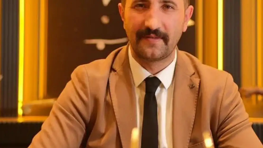 Özcan'dan sert uyarı: Milliyetçiliğin içindeki samimiyetsizliğe dikkat çekti