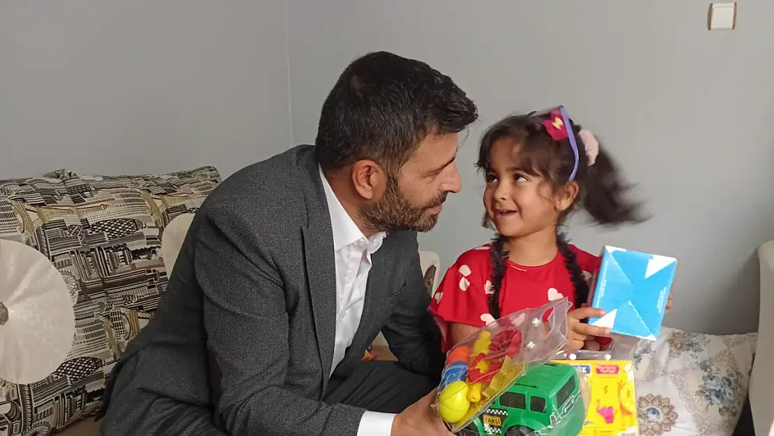 Patnos Ak Parti teşkilatından koruyucu ailelere anlamlı ziyaret