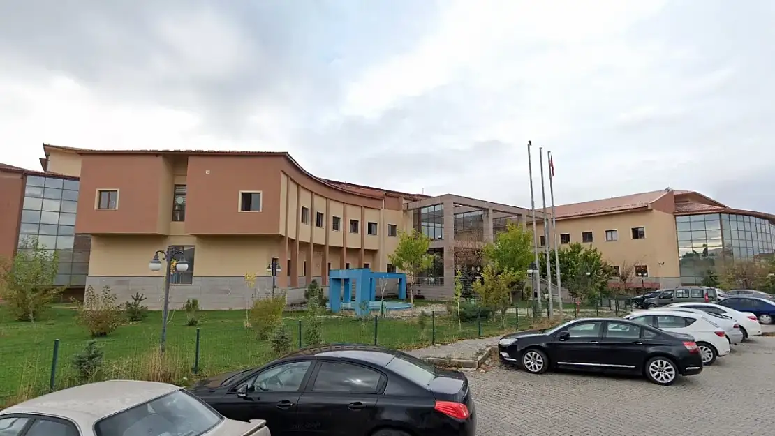 Patnos Devlet Hastanesi'nde omurga cerrahisinde önemli bir adım atıldı!