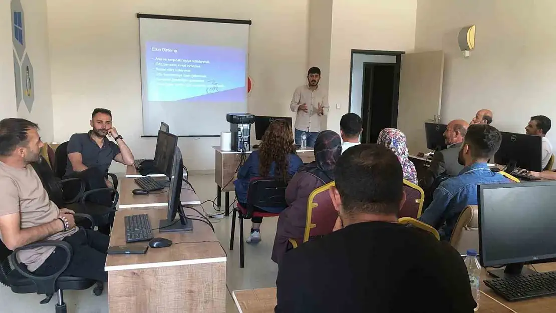 Patnos Gençlik Merkezi personeli, seminerde ailevi konularda bilinç kazandı