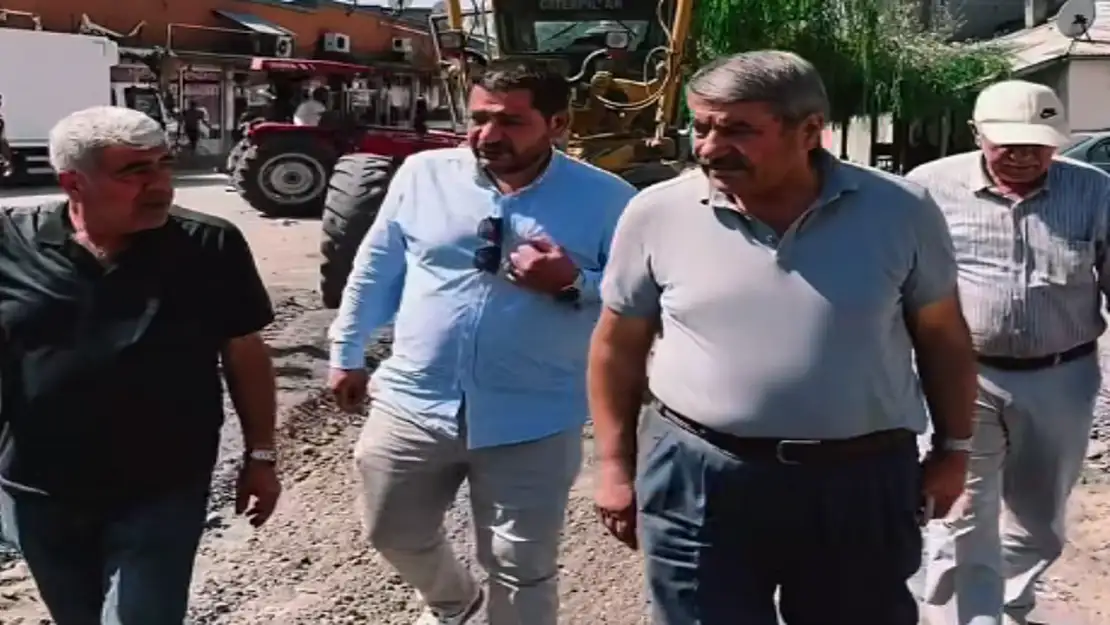 Patnos Kasaplar Caddesi'nde yol genişletme çalışmaları sürüyor