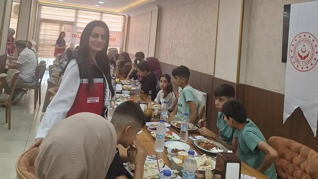 Patnos'ta çocuklar ve aileleri keyifli yemek programında buluştu