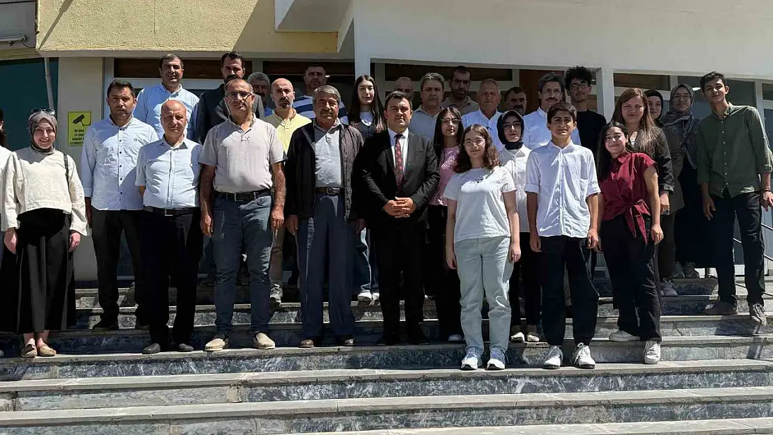 Patnos'ta dereceye giren öğrenciler için anlamlı buluşma