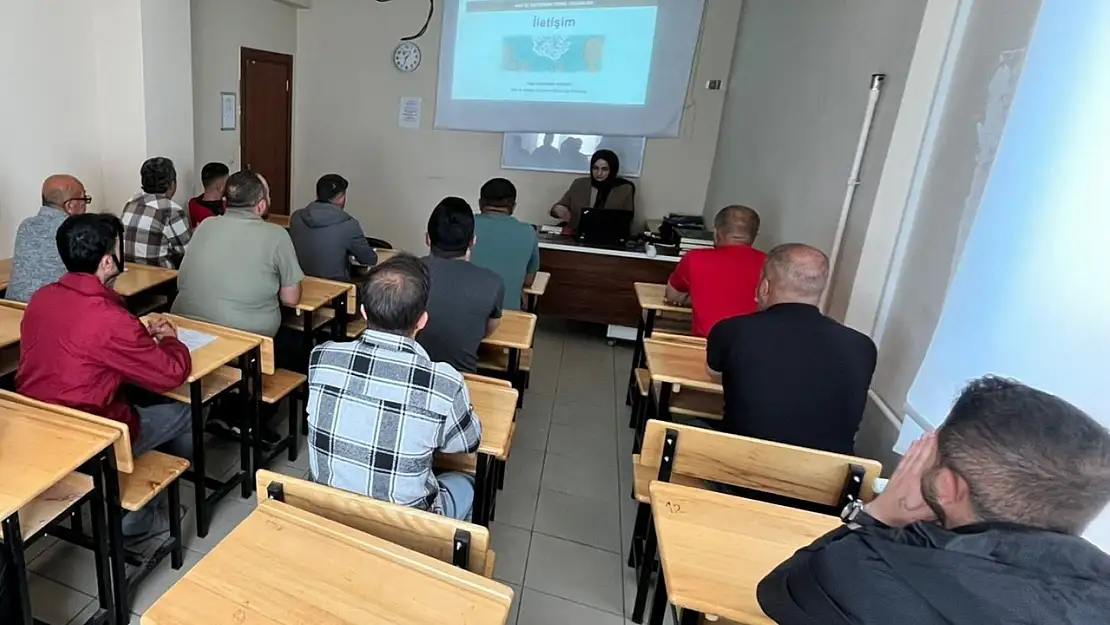 Patnos'ta hükümlülere aile içi iletişim eğitimi verildi