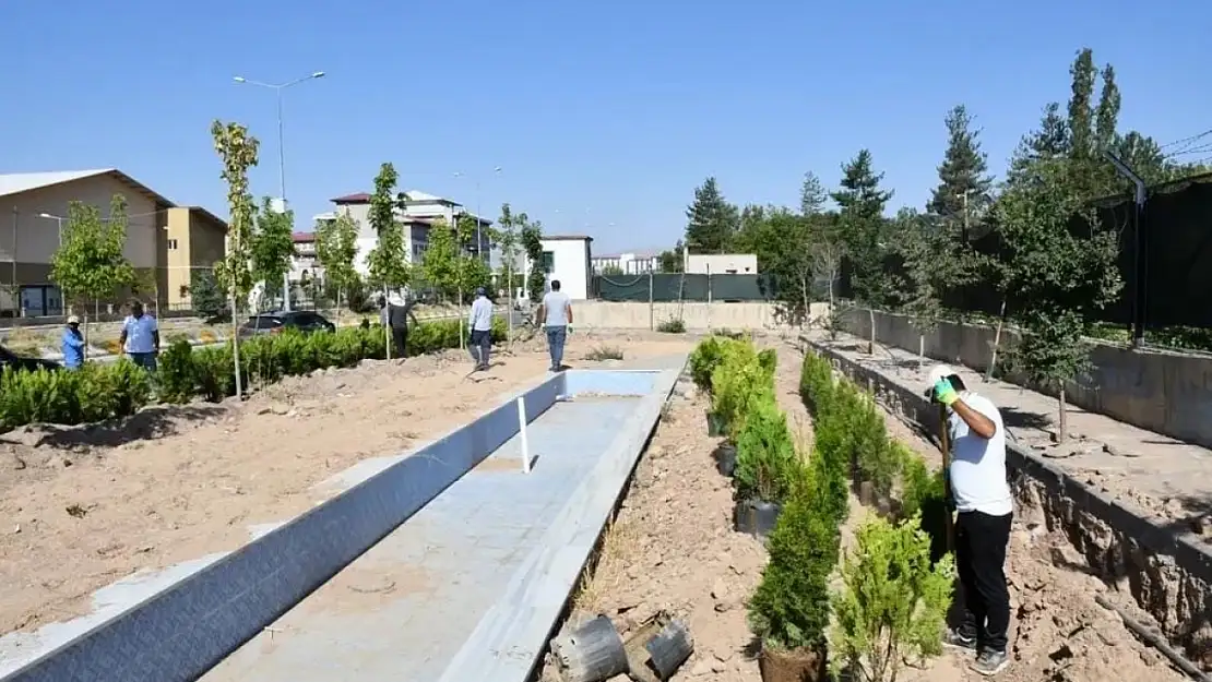 Patnos'ta modern çevre düzenlemesi hızla ilerliyor