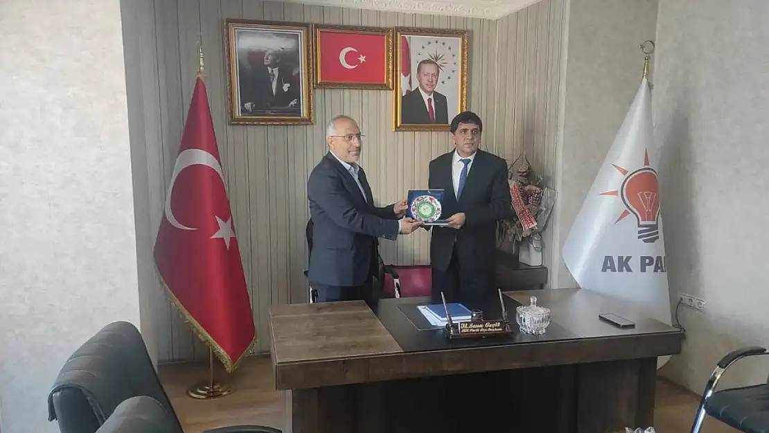 Rektör Alma'dan AK Parti Doğubayazıt İlçe Başkanlığı'na Ziyaret