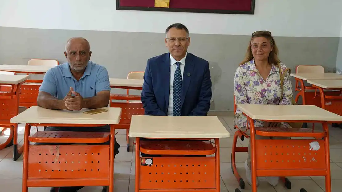 Rektör Gürel, ilkokul öğretmenine vefasını yıllar sonra unutmadı, duygulandıran buluşma gerçekleşti.