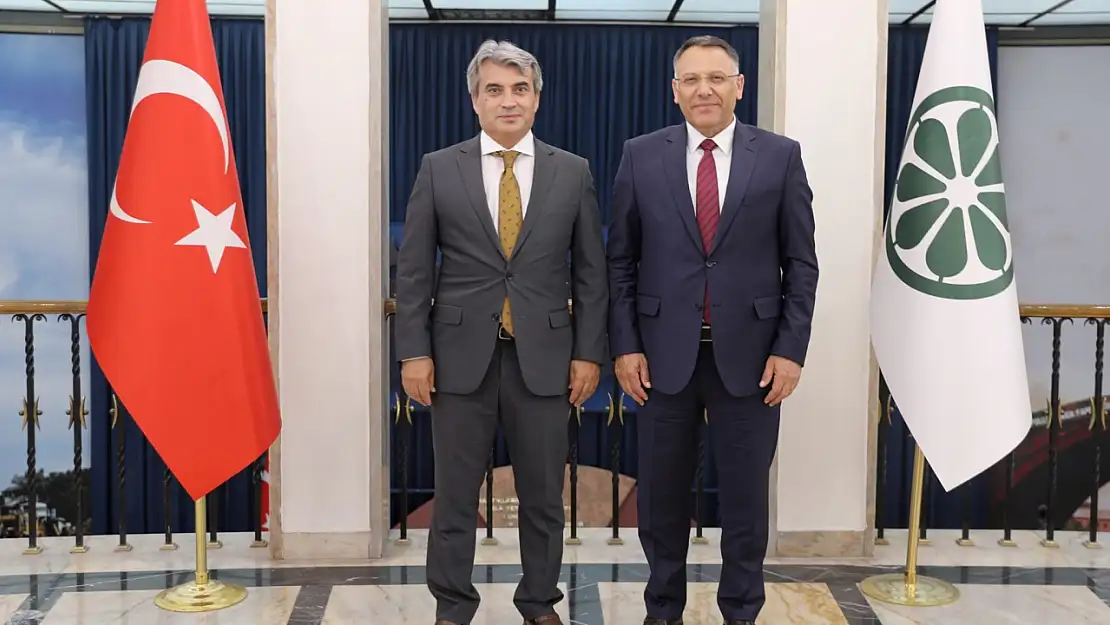 Rektör Prof. Dr. Ekrem Gürel'den Türkiye Şeker Fabrikaları Genel Müdürü Dr. Muhiddin Şahin'e Ziyaret