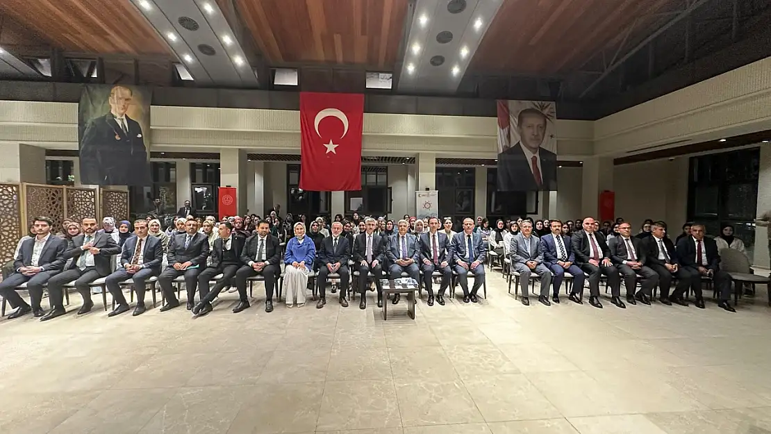 Rektör Prof. Dr. Necmettin Elmastaş Maziden Atiye Ahlat Programında