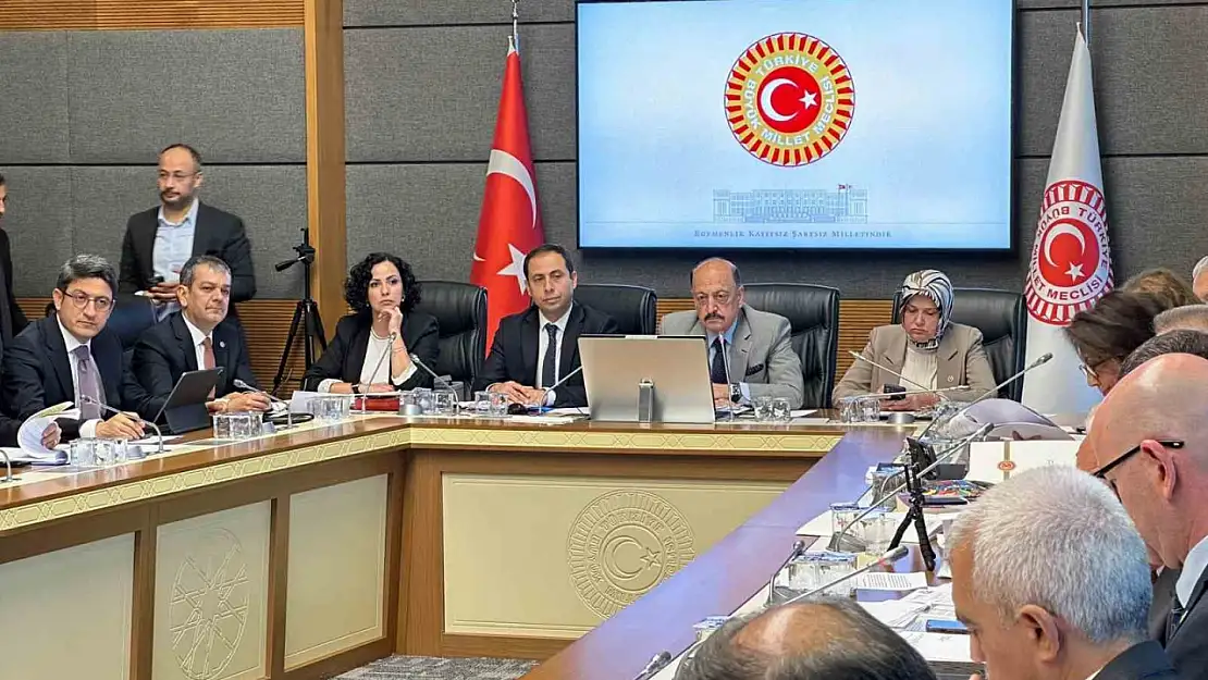Sağlıkla ilgili kanun teklifinde önemli düzenlemeler komisyon onayından geçti