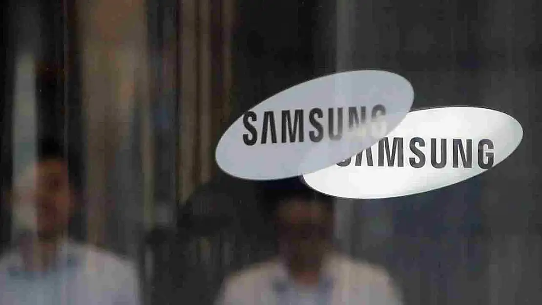 Samsung'dan Devrimsel Giyilebilir Teknoloji Hamlesi: Akıllı Küpe ve Kolyeler Geliyor! Apple Vision Pro 2, OnePlus ve Galaxy Watch 8 ile Rekabet Kızışıyor!
