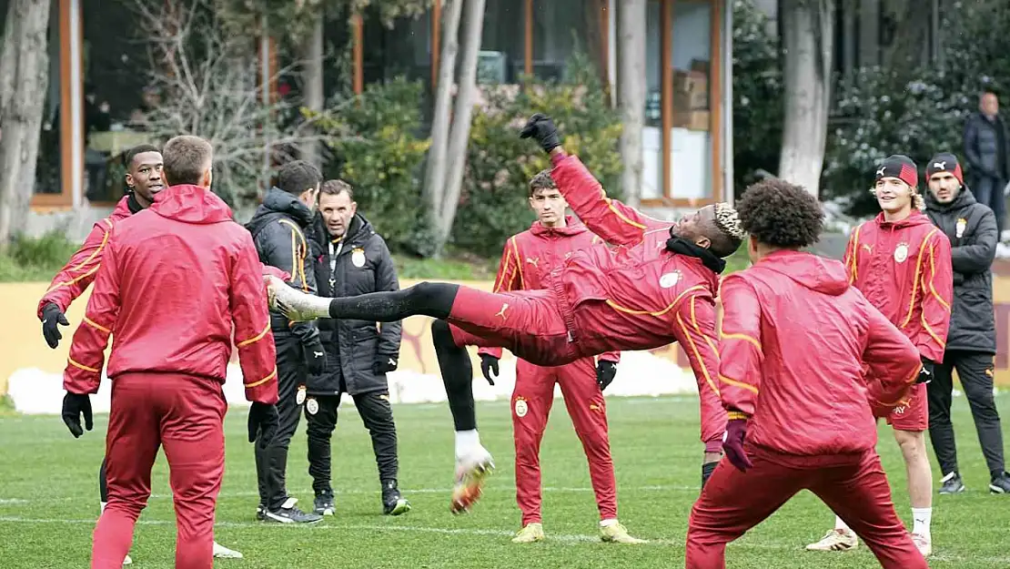 Sarı kırmızılılar Fenerbahçe derbisine hazır