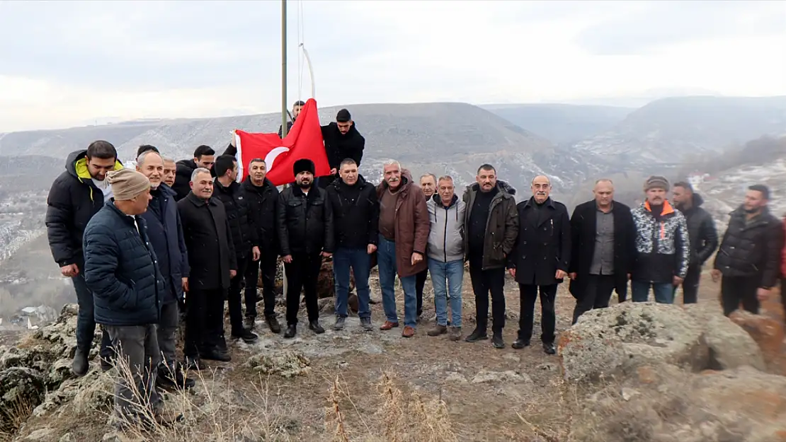 Sarıkamış Şehitleri Iğdır'ın Bayrak Tepe zirvesinde anıldı